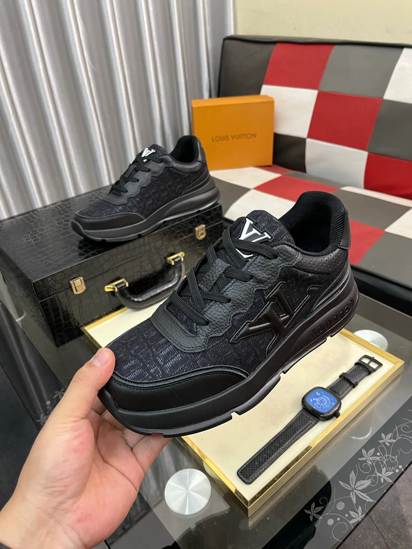 Men's shoes 💰458⌚️⌚️[Louis Vuitton LV] Dad shoes are popular casual sports shoes with outsole, breathable and comfortable, easy to walk, trendy men's versatile fly woven epoxy with ➕leather lining➕Gucci's popular original outsole, sports and running style, super comfortable. Size 38-443️⃣Colors available